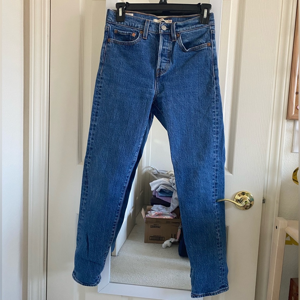 Levi 501 straight jeans 25”x 24”